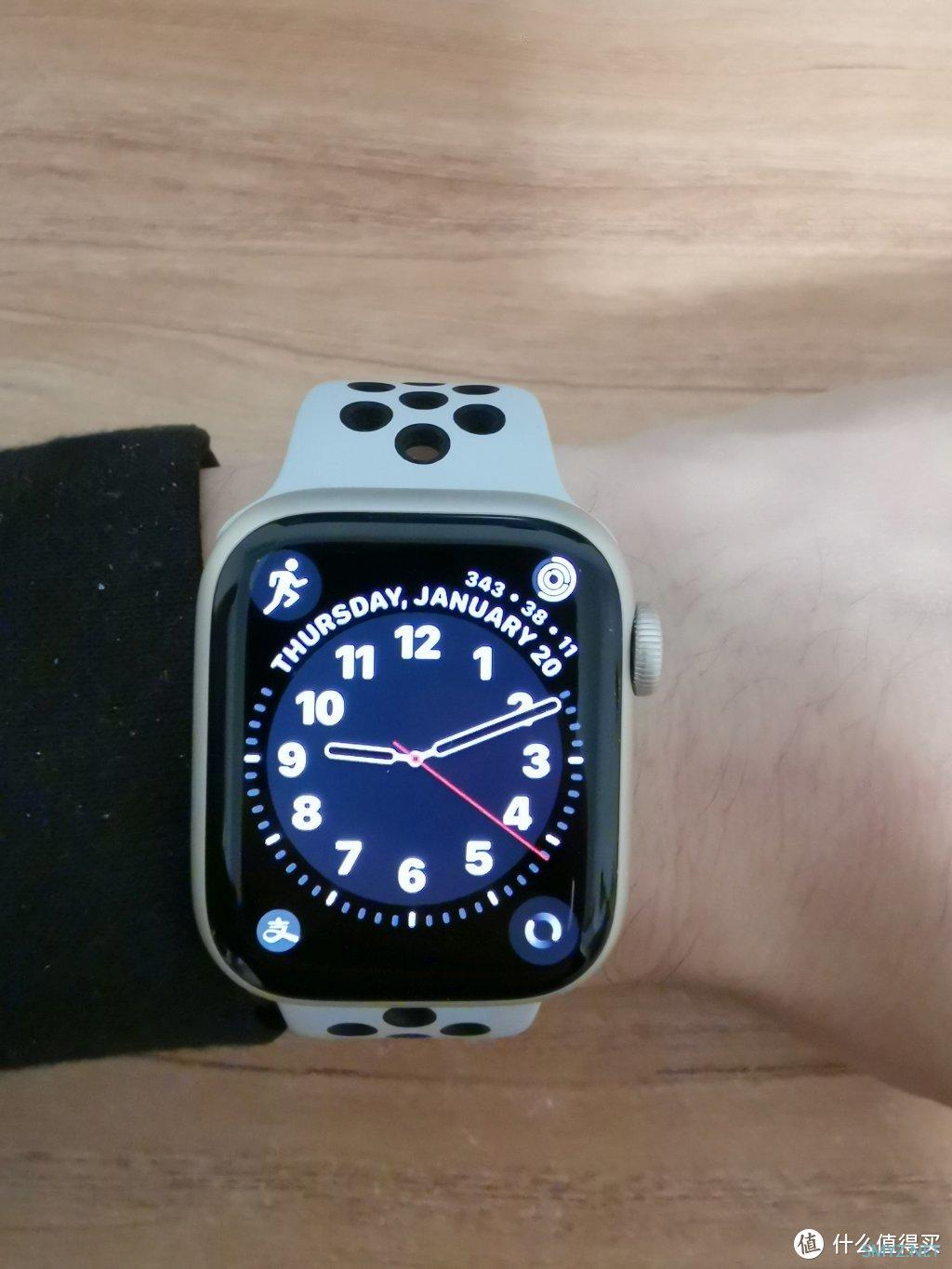 苹果手表nike版和2区别(apple watch nike版区别)
